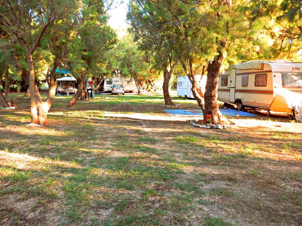 Camping Mithimna Hotel Kissamos Ngoại thất bức ảnh